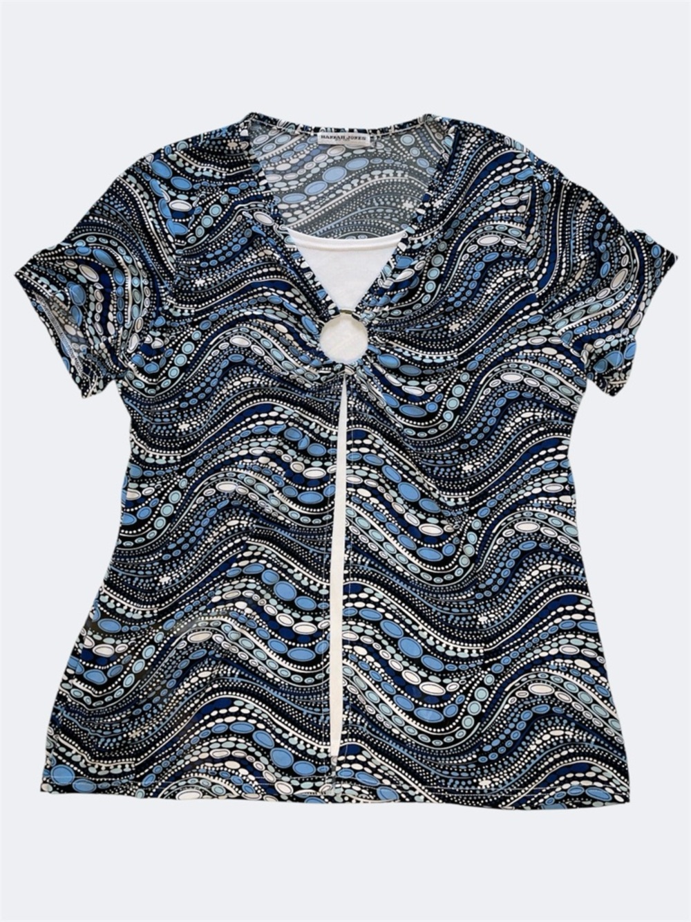 Hannah Jones Blue and White Split Front Wavy Patterned Short Sleeve Top